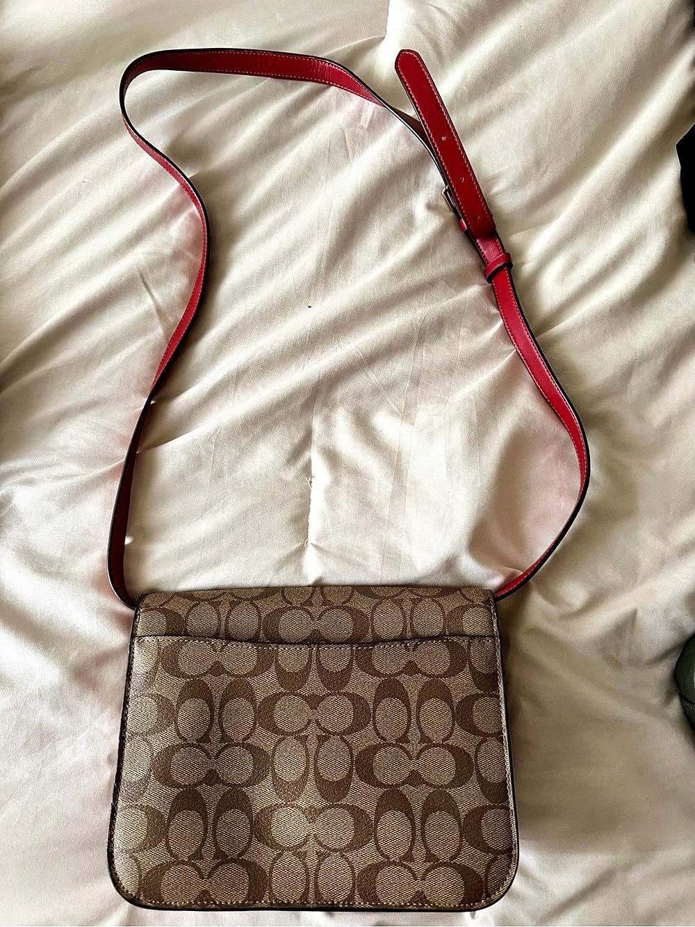 Coach Kip Turnlock Crossbody In Signature Canvas Brown & Red - Picture 2 of 3